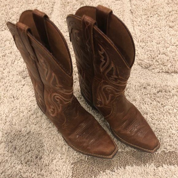 ariat girl cowboy boots